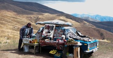 Ladaladen auf dem Pass