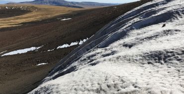 Schneereste im Geghama