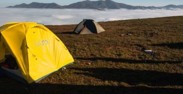 Ueber den Wolken zelten (Foto: greyedview.com)