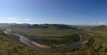 Flusskehre des Onon, Panorama bei Wanderreise Mongolei